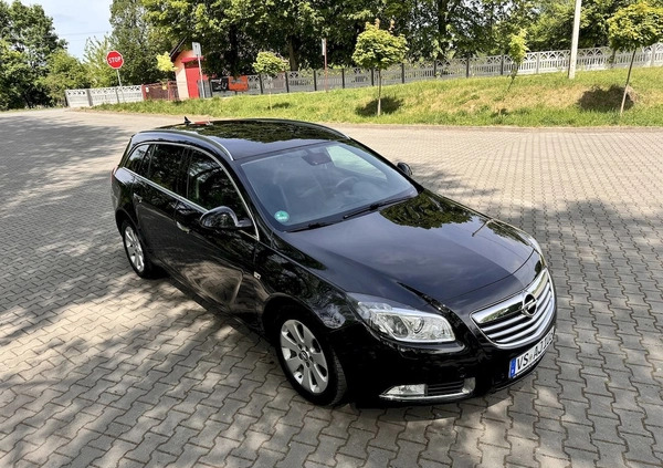 Opel Insignia cena 25900 przebieg: 200000, rok produkcji 2012 z Brzeziny małe 781